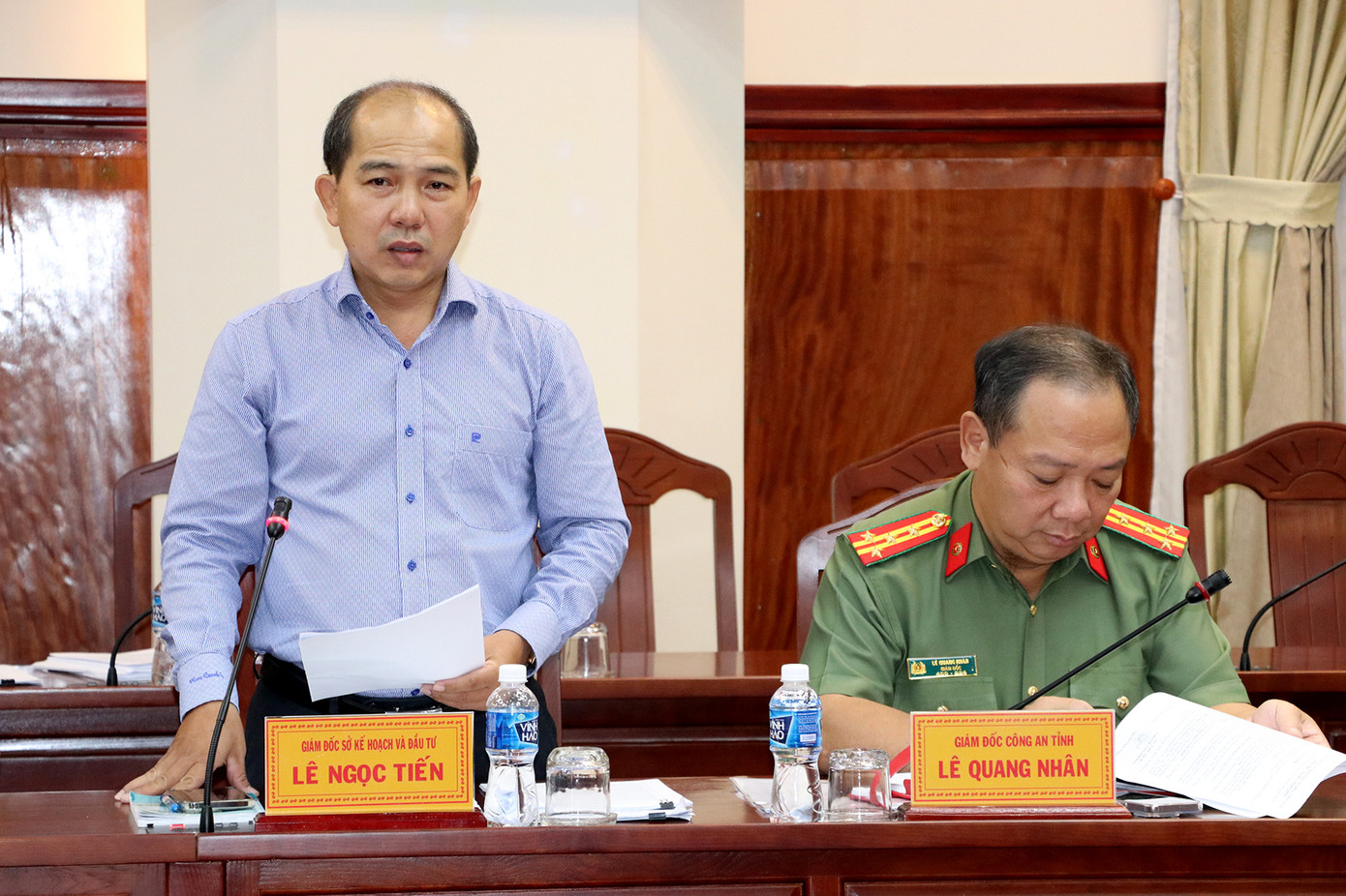 Ông Lê Ngọc Tiến - Giám đốc Sở Kế hoạch và Đầu tư tỉnh Bình Thuận - phát biểu tại cuộc họp. Ảnh: TT Dân.