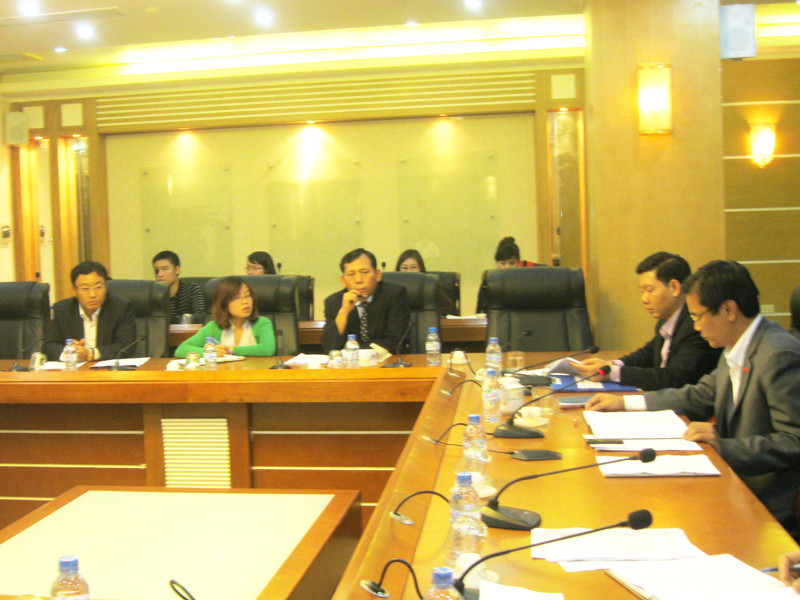 Cuộc họp giữa các bên liên quan đến tòa nhà Keangnam chiều 6-12. Ảnh: Tuấn Nguyễn