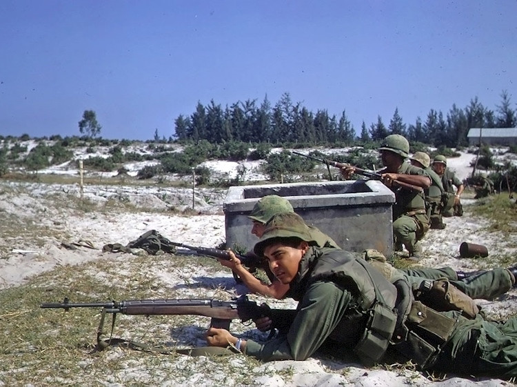 Lính thủy đánh bộ Mỹ ở miền Nam Việt Nam Lính thủy đánh bộ Mỹ ở miền Nam Việt Nam