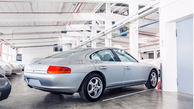 Choáng ngợp trước nhà để xe “bí mật” của Porsche ảnh 3