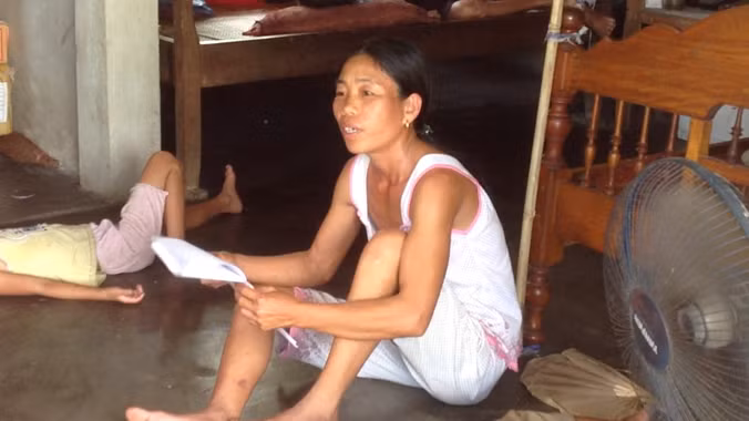 “Hộ nghèo rơi nước mắt”: Đe nẹt người dân và báo cáo sai ảnh 1