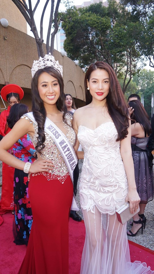 Trương Ngọc Ánh được vinh danh tại Liên hoan phim thế giới ảnh 5