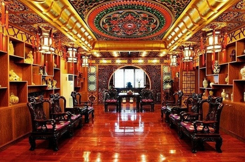 Trụ sở công ty với nội thất dát vàng xa hoa như cung điện ảnh 4