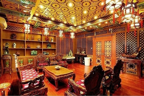 Trụ sở công ty với nội thất dát vàng xa hoa như cung điện ảnh 3