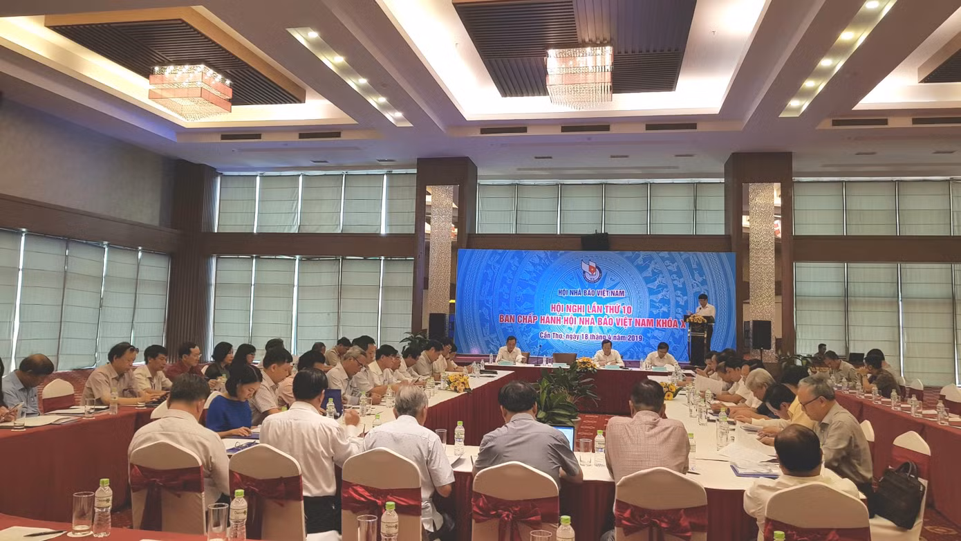 Báo chí khắc phục tình trạng 'sáng đăng, trưa gặp, chiều gỡ' ảnh 4