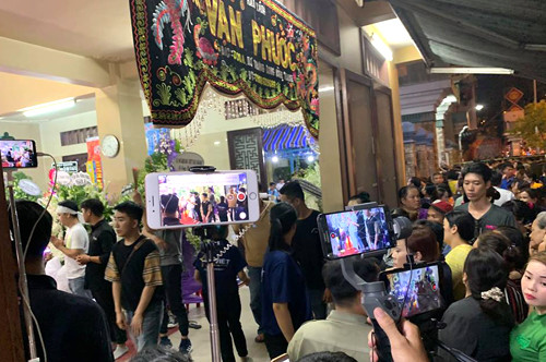 Người làm nội dung YouTube đang 'câu view' bất chấp ảnh 2