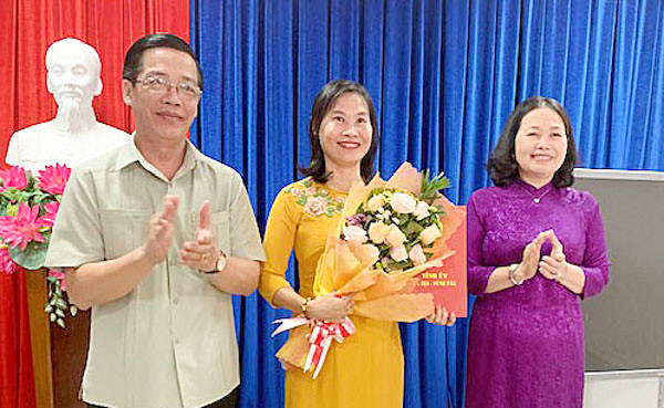 Nhân sự TPHCM, Hà Nội, Hải Phòng và 7 địa phương ảnh 10