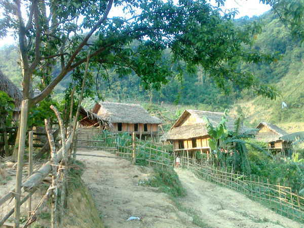 Làng Kịt . Làng Kịt