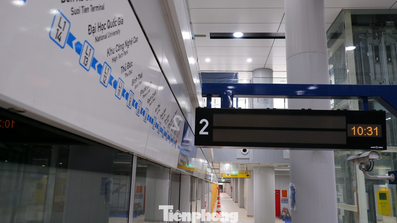 Khu vực tầng 2 đã được lắp đủ các bảng tín hiệu, bảng chỉ dẫn,...