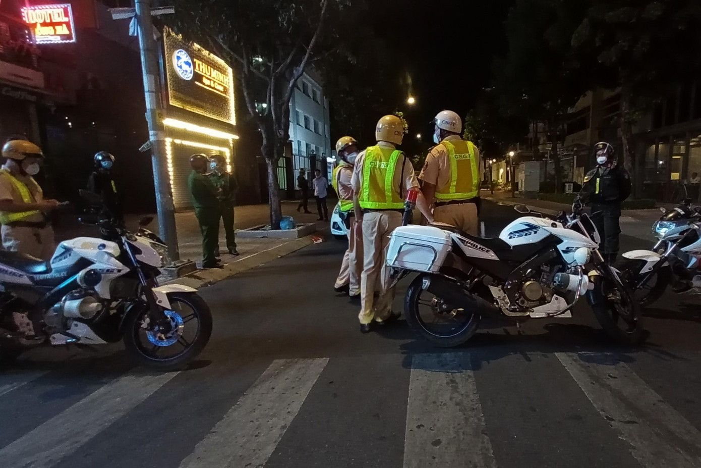 Trước đó, Công an TPHCM thụ lý điều tra vụ án “Lợi dụng các quyền tự do dân chủ xâm phạm lợi ích của Nhà nước, quyền, lợi ích hợp pháp của tổ chức, cá nhân” theo quy định tại Điều 331 Bộ luật Hình sự, xảy ra tại TPHCM do bà Nguyễn Phương Hằng thực hiện.