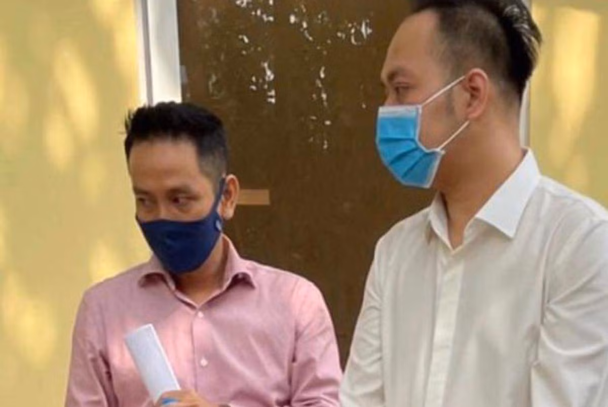 Huy và Thái tại cơ quan Công an.