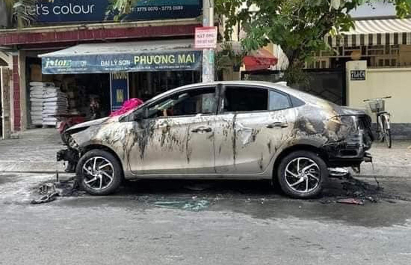 Các phương tiện hư hỏng nặng.