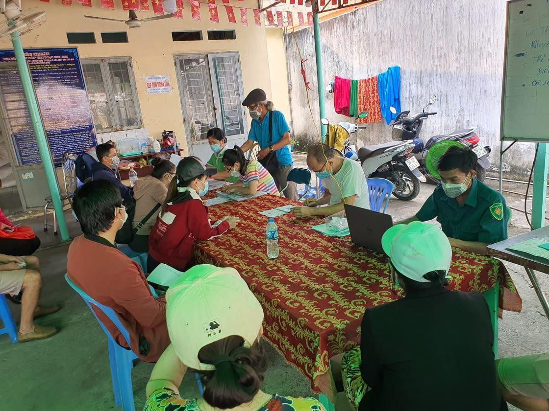 Bộ Công an đang xác minh, điều tra về việc chi tiền hỗ trợ COVID-19 ở TPHCM.