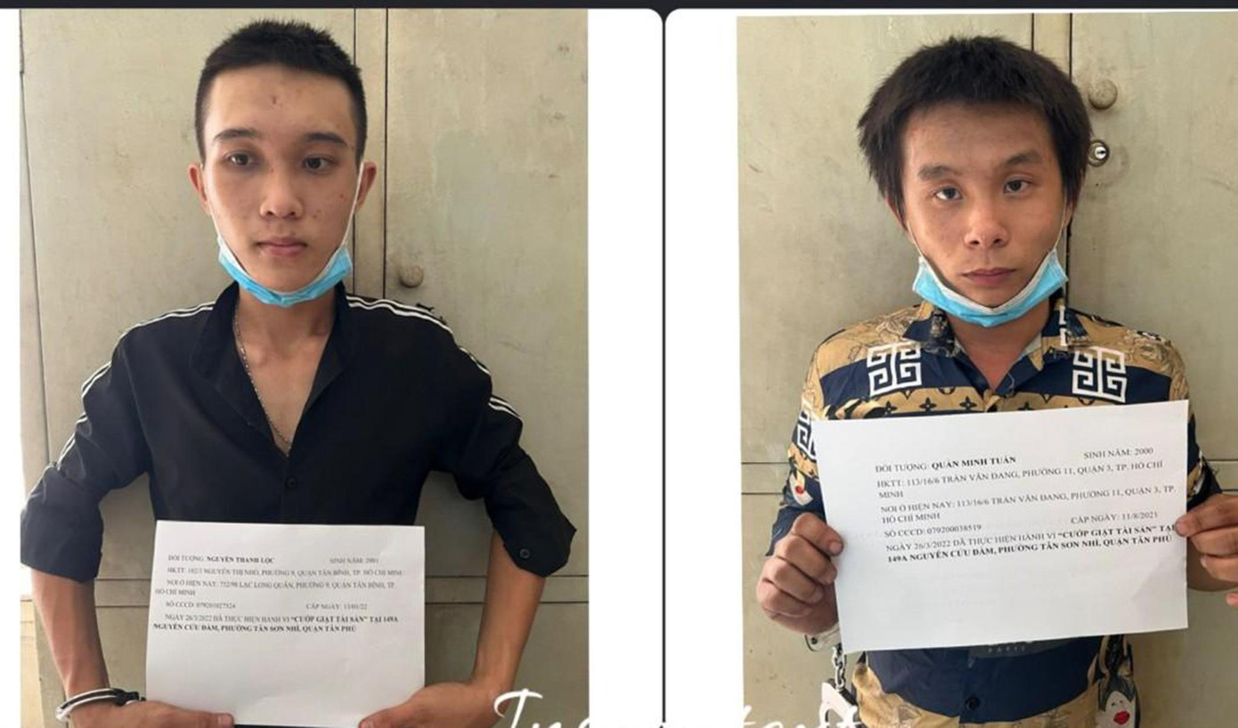 Hai tên cướp tại cơ quan Công an.