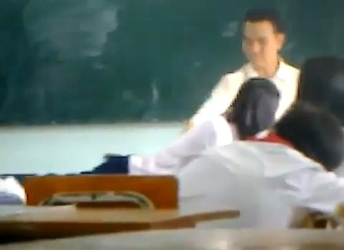Thầy giáo trẻ đánh học sinh không thương tiếc
