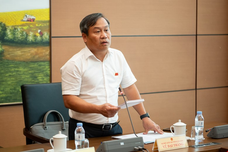 Ông Vũ Đại Thắng tại phiên thảo luận ở tổ. Ảnh: QH