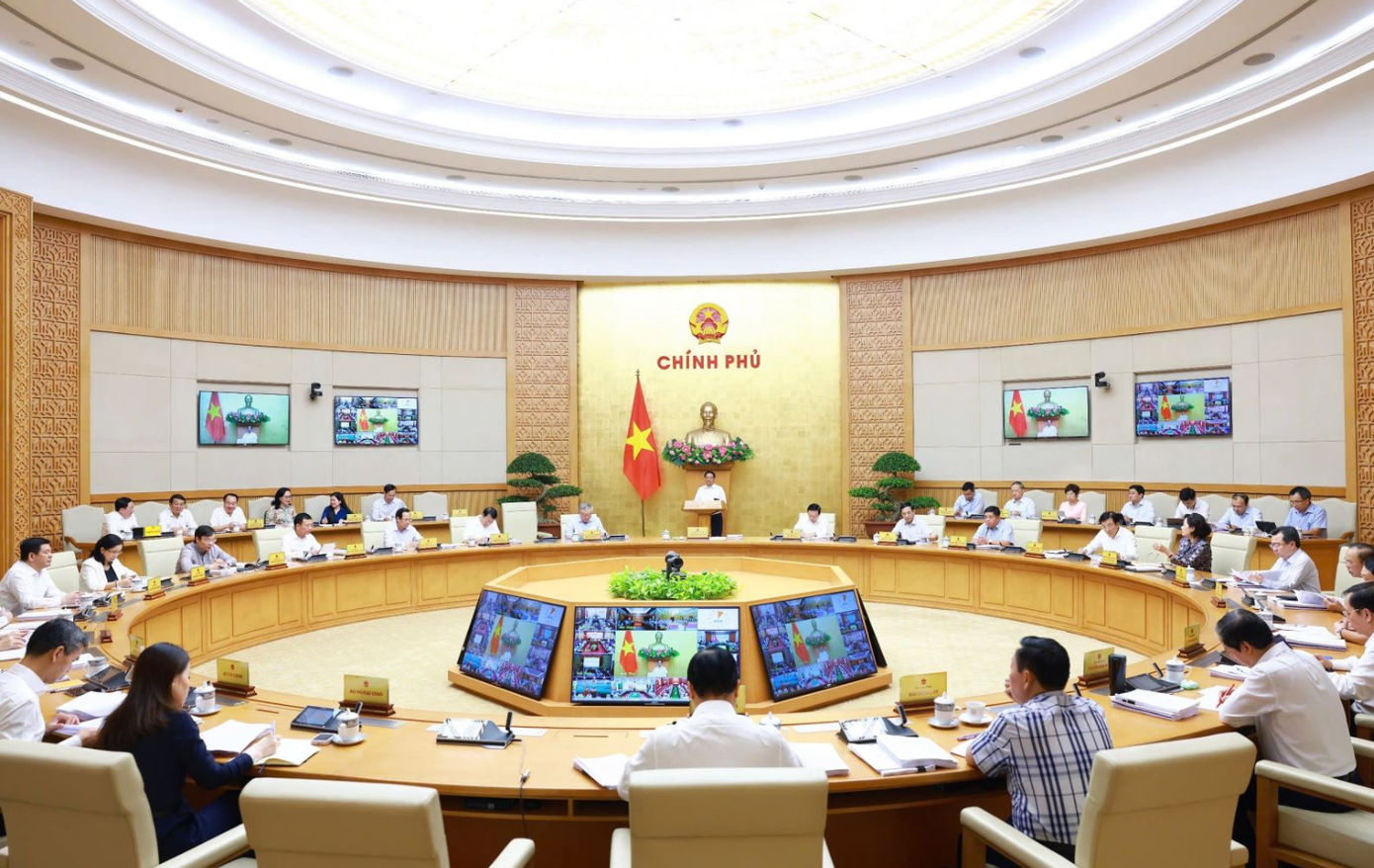 Phiên họp thường kỳ Chính phủ. Ảnh Dương Giang