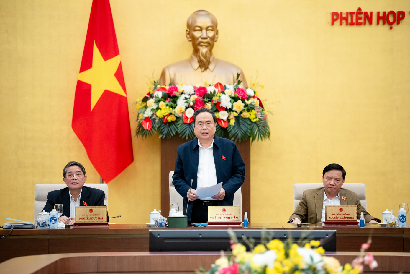 Chủ tịch Quốc hội Trần Thanh Mẫn lưu ý phải bảo đảm công việc được triển khai liên tục, thông suốt, không bị gián đoạn. Chủ tịch Quốc hội Trần Thanh Mẫn lưu ý phải bảo đảm công việc được triển khai liên tục, thông suốt, không bị gián đoạn.