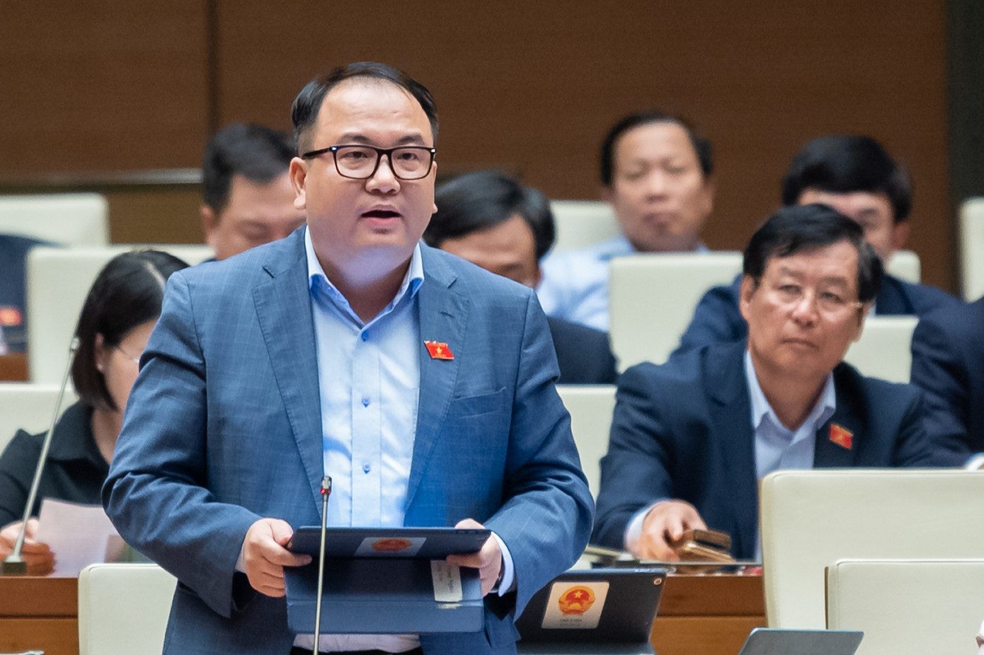 Đại biểu Quốc hội, TS. Phạm Trọng Nghĩa là nghiên cứu sinh sau tiến sĩ về Quản trị toàn cầu tại Đại học Princeton, Mỹ (2015-2016) và tại Đại học Oxford, Vương quốc Anh (2016-2017).