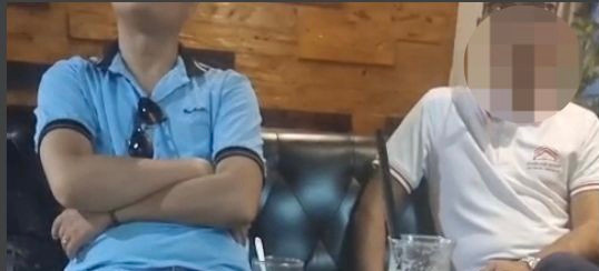 Anh T và Đ "tư vấn" khách cọc tiền mua nhà ở xã hội Trung Văn (Nam Từ Liêm, Hà Nội).