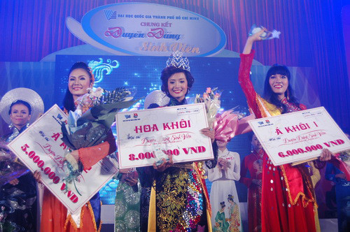 Ba thí sinh đoạt giải cao nhất tại cuộc thi