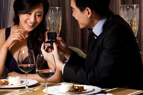 Những người khác, họ sang chảnh hơn em, và hơn cả tôi. Có vẻ họ không thích sự giúp đỡ, cũng không cần quan tâm ai đó khó khăn công việc như thế nào. (ảnh minh họa)