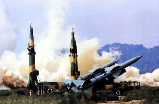 Các đơn vị tên lửa đất đối đất có khả năng tấn công và chống tấn công hạt nhân với quy mô lớn