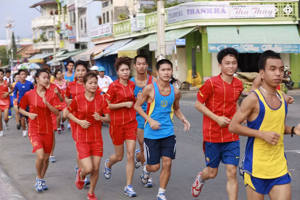 Trước giờ khai mạc