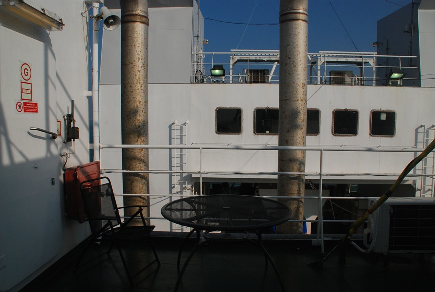 Bàn tạm nghỉ trong quá trình làm việc