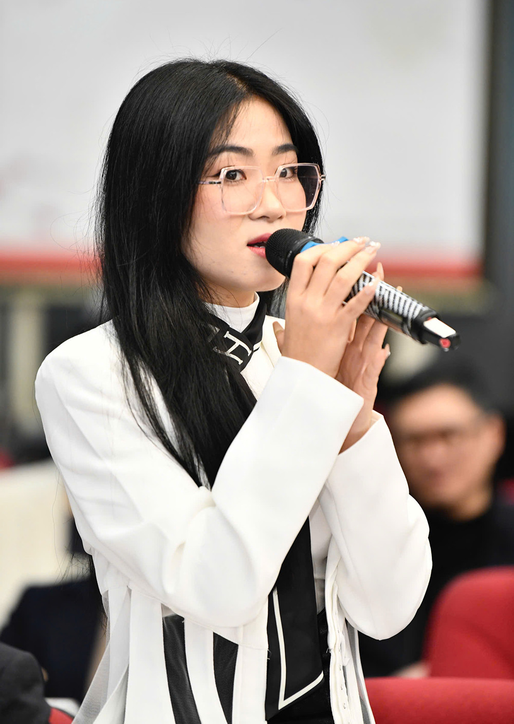 Đại diện gương mặt trẻ tiêu biểu trong các năm, chia sẻ tại chương trình.