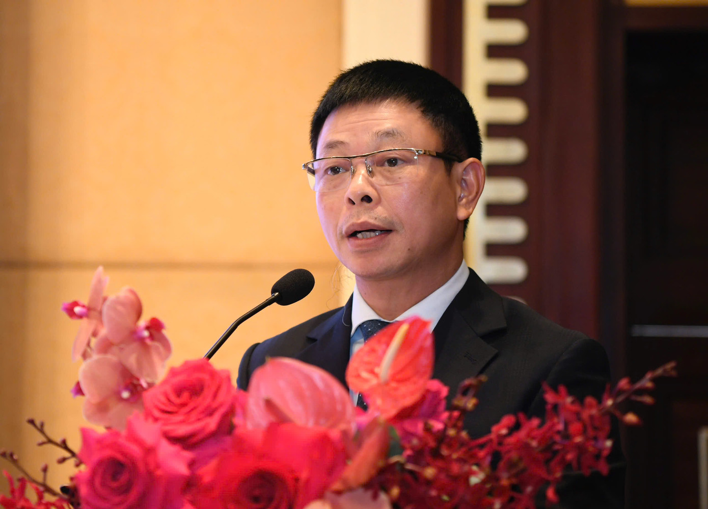 Nhà báo Phùng Công Sưởng - Tổng biên tập Báo Tiền Phong, Trưởng Ban tổ chức cuộc thi.