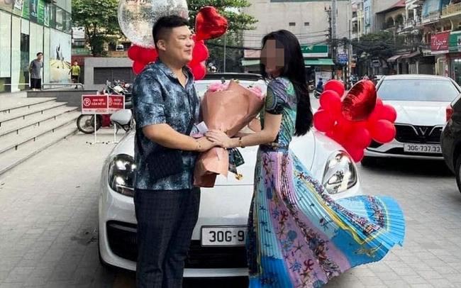 Nguyễn Minh Thành bên cạnh xe sang cùng bạn gái Nguyễn Minh Thành bên cạnh xe sang cùng bạn gái