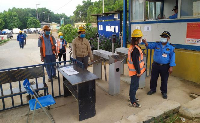 Sở Xây dựng cho phép một số công trình trọng điểm, cấp bách được xây dựng trong thời gian giãn cách. Nhưng phải thực hiện nghiêm các biện pháp phòng chống dịch, đảm bảo an toàn tuyệt đối