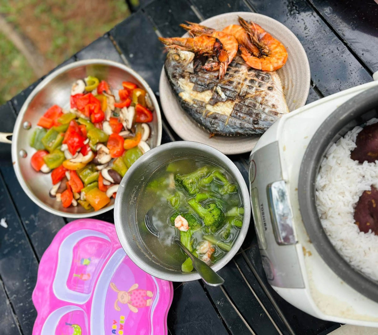 Những bữa ăn "dã chiến" của gia đình trên hành trình du lịch Những bữa ăn "dã chiến" của gia đình trên hành trình du lịch