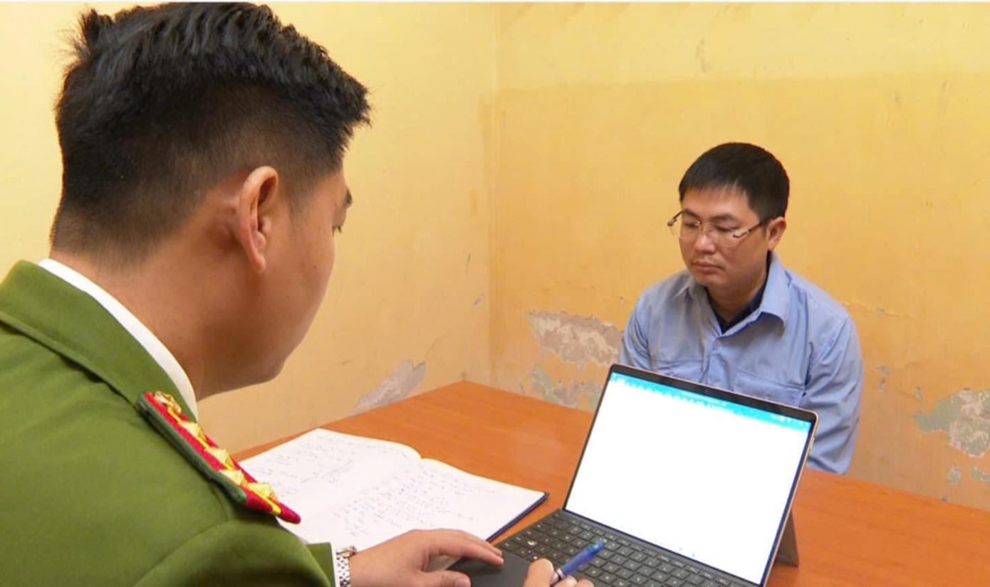 Trần Văn Quân (trái) và Nguyễn Vũ Diêm. Trần Văn Quân (trái) và Nguyễn Vũ Diêm.