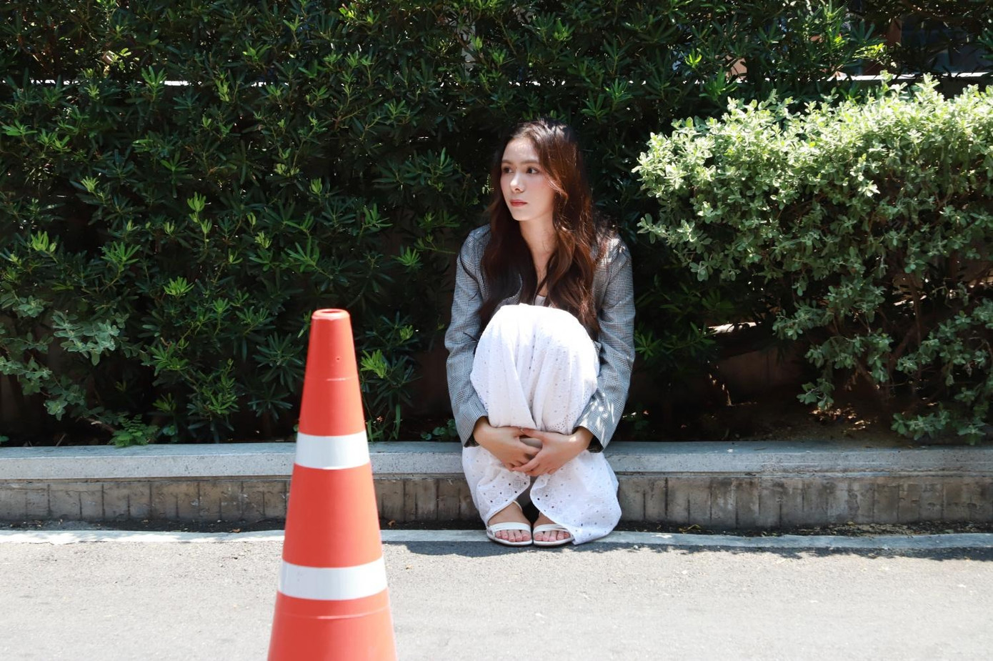 Nhiều người lo lắng không dám trở về nhà sau trận động đất. (Ảnh: Bangkok Post)