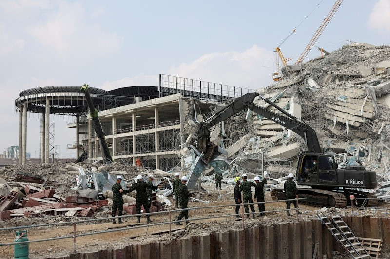 Hiện trường vụ sập toà nhà 33 tầng ở Bangkok. (Ảnh: Reuters) Hiện trường vụ sập toà nhà 33 tầng ở Bangkok. (Ảnh: Reuters)