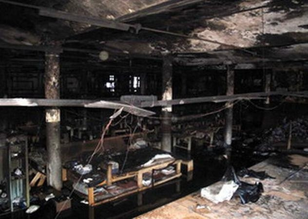 Gần như toàn bộ xưởng may đã bị lửa thiêu trụi. Gần như toàn bộ xưởng may đã bị lửa thiêu trụi