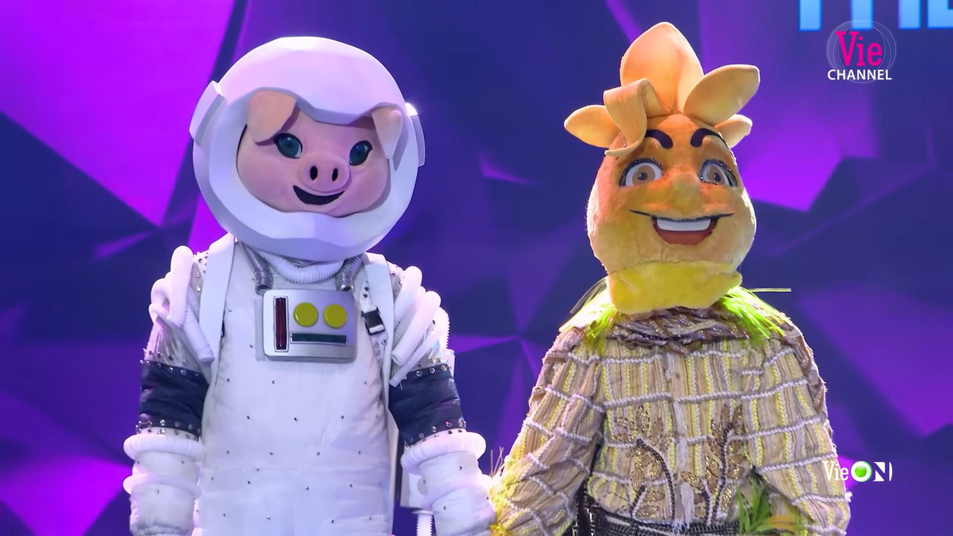 Ngay ở lần loại đầu tiên, hai thí sinh có điểm bình chọn y hệt nhau. Ảnh: CMH. Ngay ở lần loại đầu tiên, hai thí sinh có điểm bình chọn y hệt nhau. Ảnh: CMH.