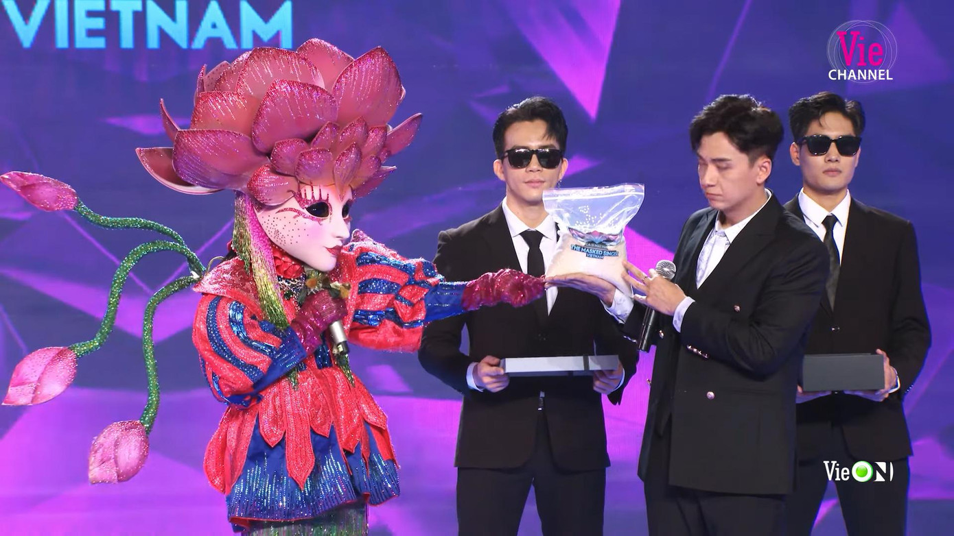 Màn tặng quà của O Sen vô hình trung đã đổ tội gây béo cho gạo. Ảnh: CMH. Màn tặng quà của O Sen vô hình trung đã đổ tội gây béo cho gạo. Ảnh: CMH.