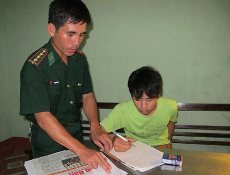 Ngày 31/8, ngay khi bị bắt theo lệnh truy nã, Luyện nhận là thủ phạm gây án duy nhất.