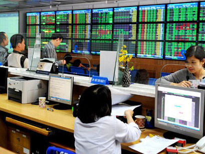 Nhà đầu tư thường ít khi có tâm lý nắm giữ cổ phiếu qua kỳ nghỉ dài