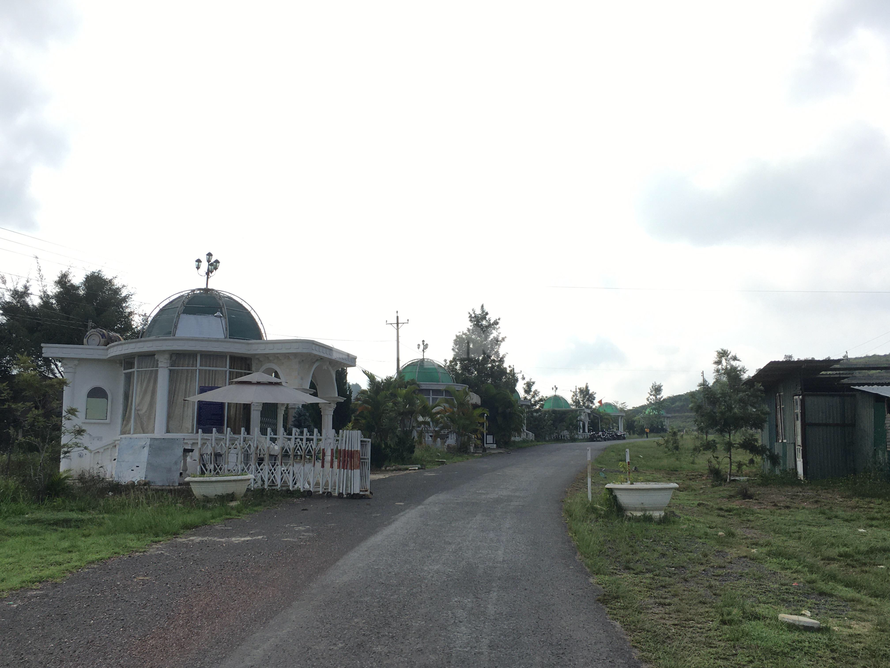 Theo thông tin từ huyện Đức Trọng, tại dự án này của Cty Sài Gòn - Đại Ninh đã để rừng bị phá lên đến hơn 257ha và trên 111ha đất rừng bị lấn chiếm. Năm 2017, Sở Tài chính có quyết định yêu cầu công ty bồi thường giá trị thiệt hại về tài nguyên rừng tổng cộng 6,66 tỉ đồng, nhưng đến giữa năm 2020, DN này mới nộp 1,67 tỉ đồng. Theo thông tin từ huyện Đức Trọng, tại dự án này của Cty Sài Gòn - Đại Ninh đã để rừng bị phá lên đến hơn 257ha và trên 111ha đất rừng bị lấn chiếm. Năm 2017, Sở Tài chính có quyết định yêu cầu công ty bồi thường giá trị thiệt hại về tài nguyên rừng tổng cộng 6,66 tỉ đồng, nhưng đến giữa năm 2020, DN này mới nộp 1,67 tỉ đồng.