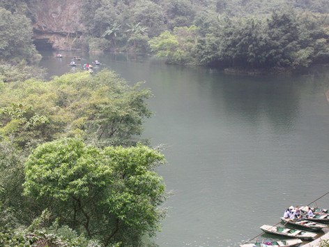 Tràng An, di sản xanh hấp dẫn du khách bậc nhất miền Bắc. Ảnh: trần thanh. Tràng An, di sản xanh hấp dẫn du khách bậc nhất miền Bắc. Ảnh: trần thanh