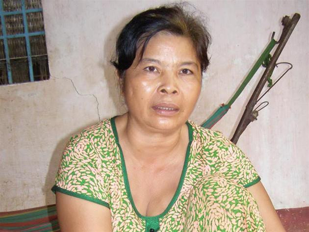 Bà Bé, một nạn nhân của “phóng viên” Huy đang kể lại việc bị lừa