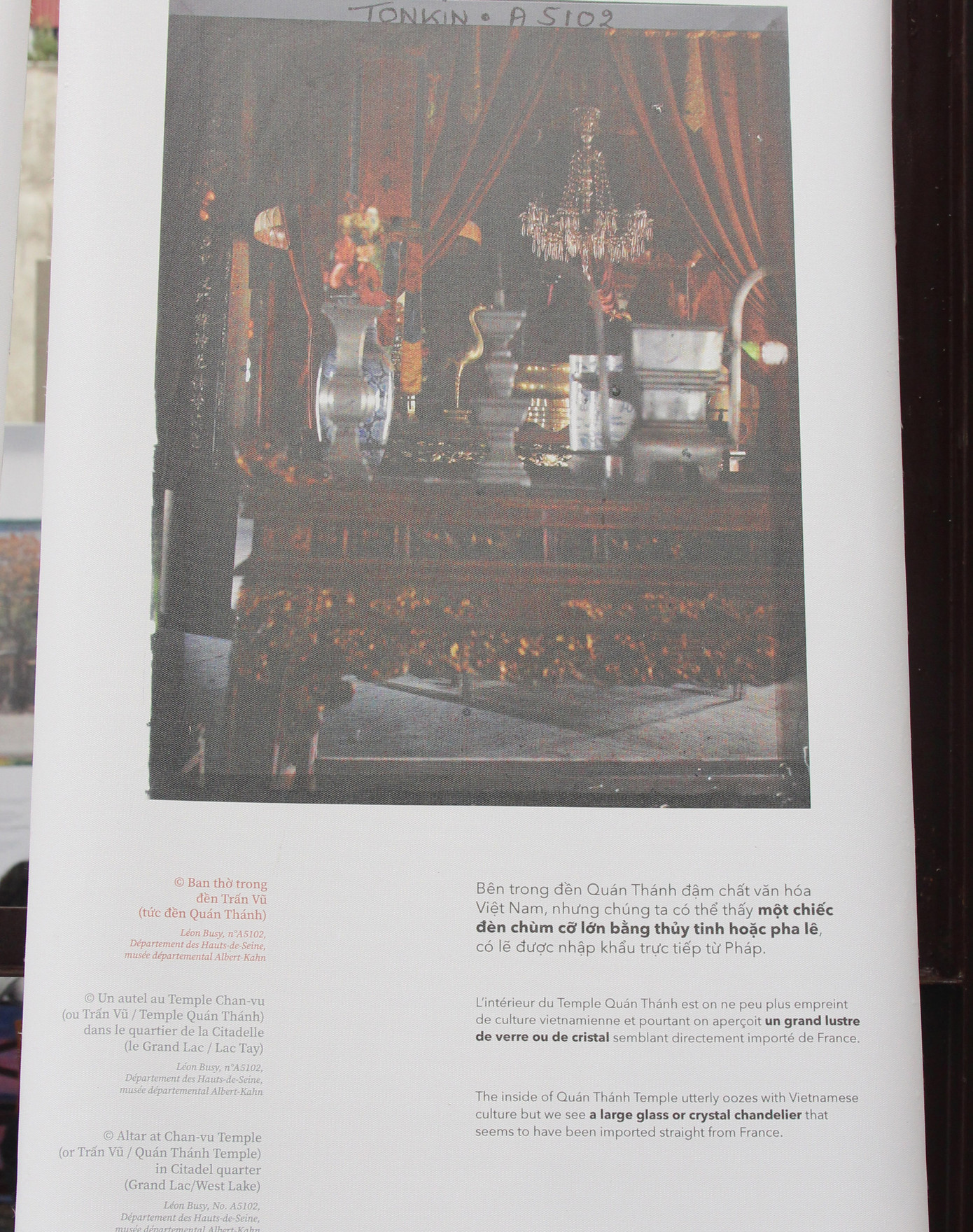 Ban Thờ trong Đền Quán Thánh