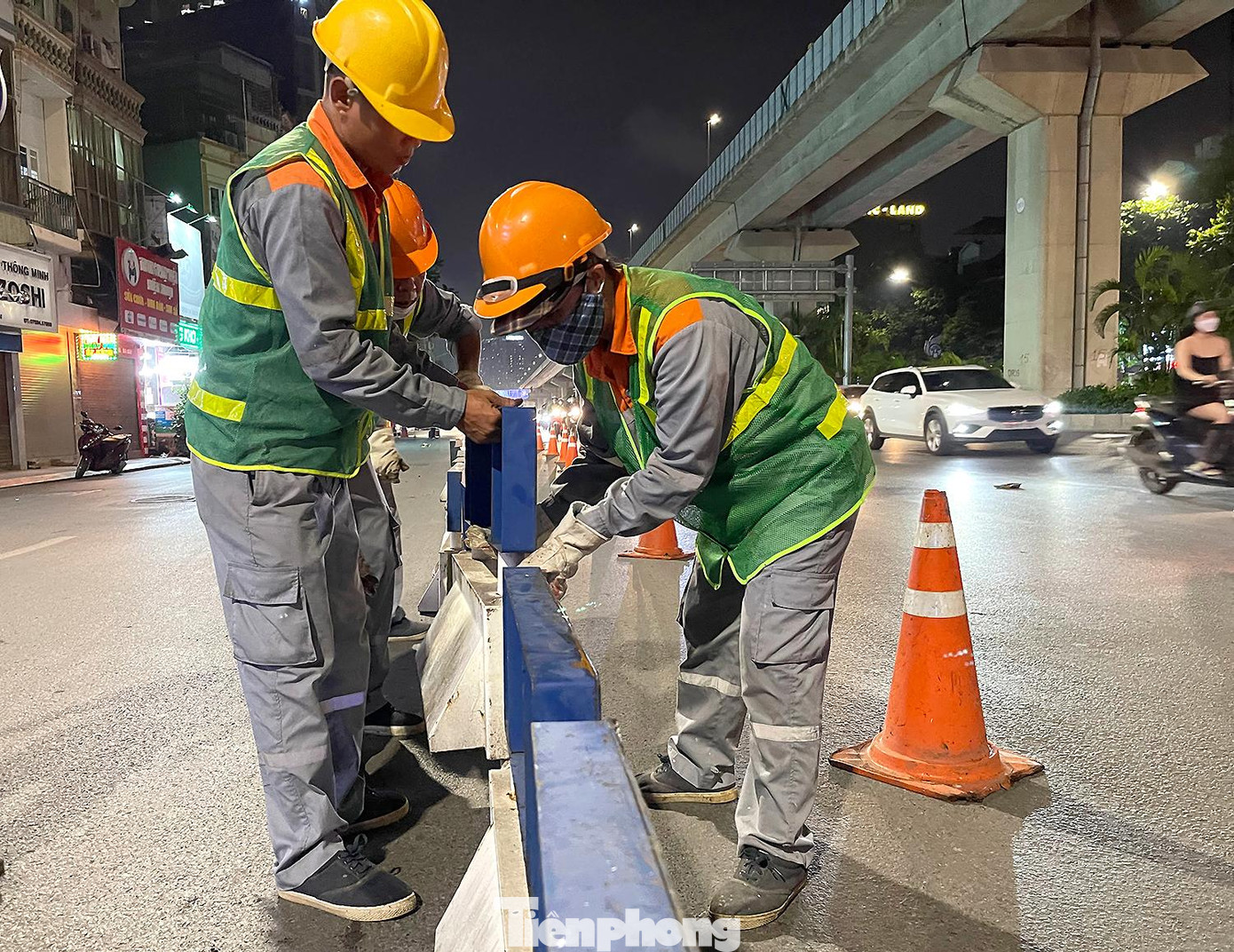 Đoạn đường thí điểm phân luồng bằng dải phân cách cứng trên đường Nguyễn Trãi dài khoảng hơn 2 km, nối giữa hai nút giao lớn là hầm chui Thanh Xuân đến Ngã Tư Sở