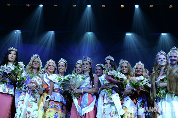 Anastasia Trusova hạnh phúc trong vòng tay của các bạn