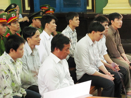 Các bị cáo trước phiên toà. Ảnh: T.H.V Các bị cáo trước phiên toà