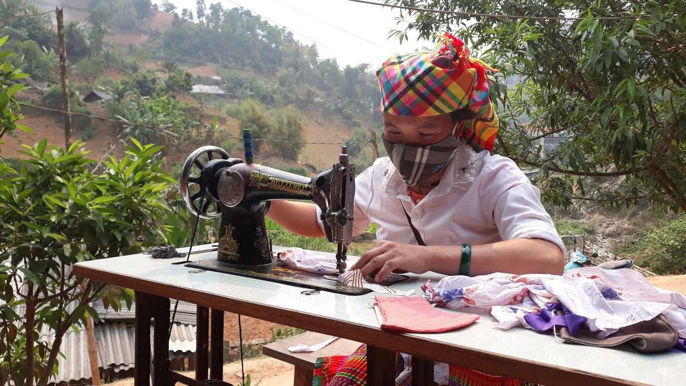 Ấm áp tình người giữa dịch COVID-19: Ngàn suất cơm miễn phí tặng người nghèo ảnh 1